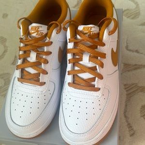 Nike Air Force 1 (fits 7 in women)